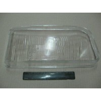 Скло фари правої VW PASSAT B3 (TYC). 357941018