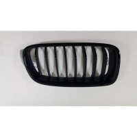 Решітка радіаторна права BMW 3 F30 Sport 12-15 (Тайвань) чорний глянець 51117464494