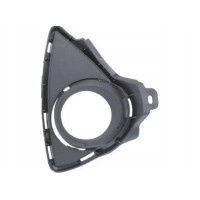 Решітка протитуманної фари права Toyota Auris E18 12-15 (Тайвань) з отвором 8148102290