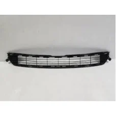 Решітка в бампері середня Toyota RAV4 '12-15 (LKQ) JAPAN версія 5311242090